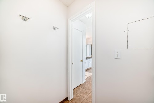 10315 175 Avenue, Edmonton, AB - Indoor Photo Showing Other Room
