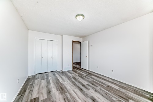 10315 175 Avenue, Edmonton, AB - Indoor Photo Showing Other Room