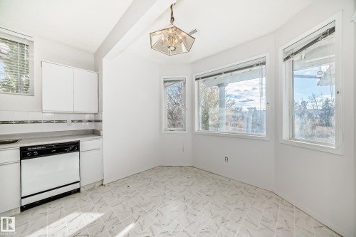 10315 175 Avenue, Edmonton, AB - Indoor Photo Showing Other Room