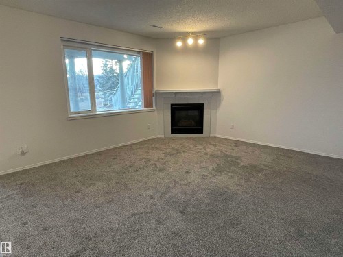 10315 175 Avenue, Edmonton, AB - Indoor With Fireplace