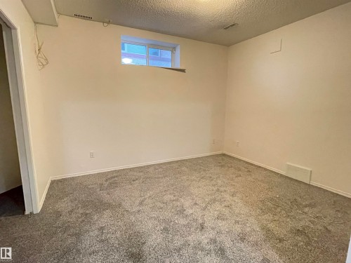 10315 175 Avenue, Edmonton, AB - Indoor Photo Showing Other Room