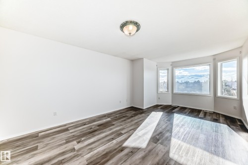 10315 175 Avenue, Edmonton, AB - Indoor Photo Showing Other Room