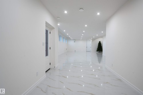 320 50452 Rge Rd 245, Rural Leduc County, AB - Indoor Photo Showing Other Room