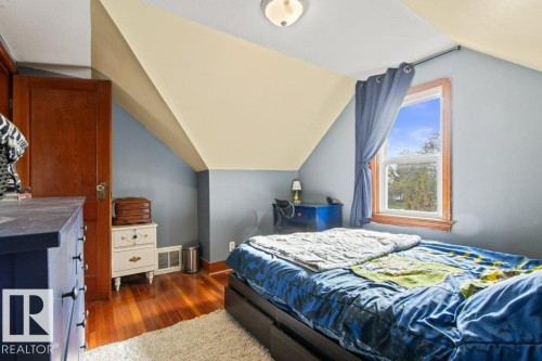 4904 52 Avenue, Bon Accord, AB - Indoor Photo Showing Bedroom
