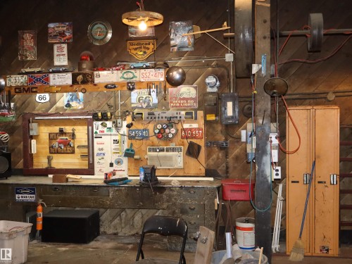 Interior space featuring a workshop area and unfinished concrete floors - 4032A Twp Rd 604, Rural Barrhead County, AB - Indoor