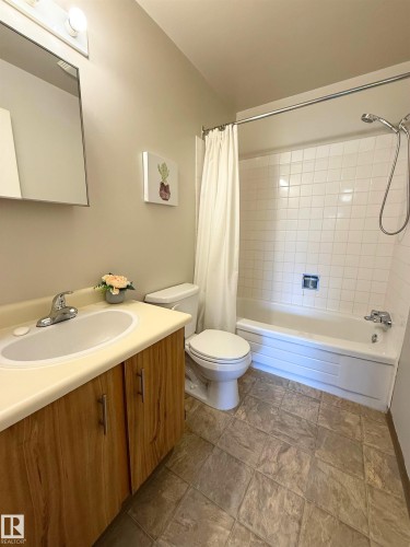 303 10842 107 Street, Edmonton, AB - Indoor Photo Showing Bathroom