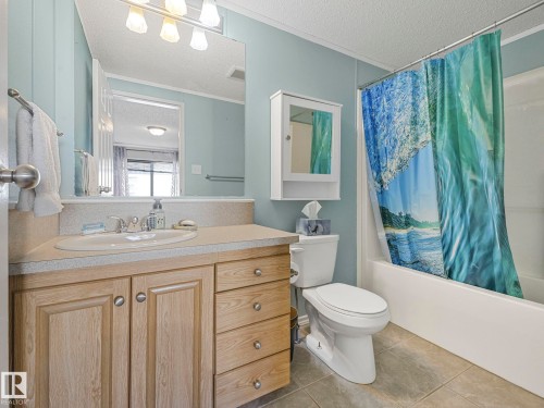 407 Oak Wood Crescent, Edmonton, AB - Indoor Photo Showing Bathroom