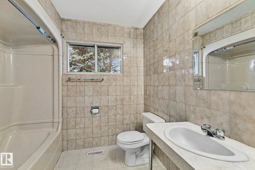 15306 78 Avenue, Edmonton, AB - Indoor Photo Showing Bathroom