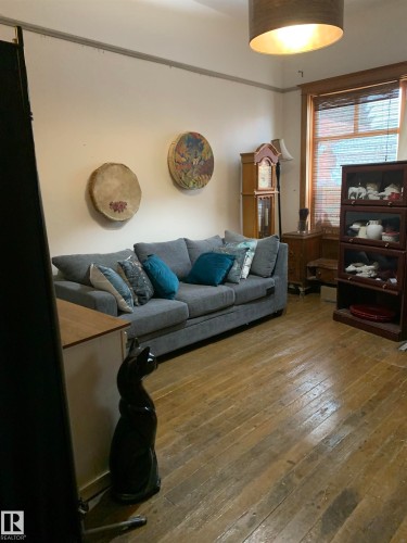 5023 50 Street, Vilna, AB - Indoor Photo Showing Living Room