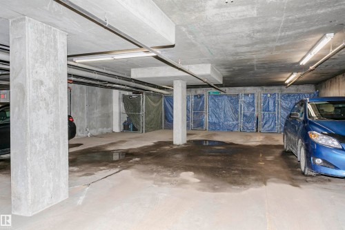 402 10524 77 Avenue, Edmonton, AB - Indoor Photo Showing Garage