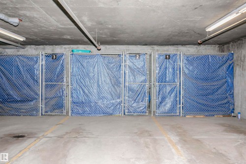 402 10524 77 Avenue, Edmonton, AB - Indoor Photo Showing Garage