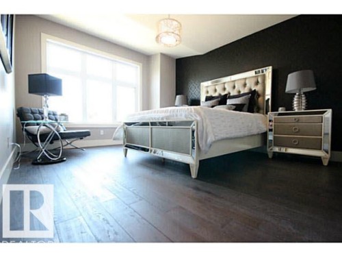11331 76 Avenue, Edmonton, AB - Indoor Photo Showing Bedroom