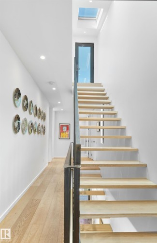 10204 130 Street, Edmonton, AB - Indoor Photo Showing Other Room