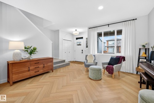 3847 Chrustawka Place, Edmonton, AB - Indoor