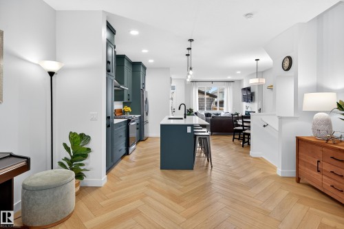 3847 Chrustawka Place, Edmonton, AB - Indoor