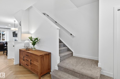 3847 Chrustawka Place, Edmonton, AB - Indoor Photo Showing Other Room