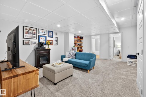 3847 Chrustawka Place, Edmonton, AB - Indoor