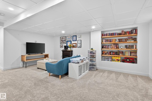 3847 Chrustawka Place, Edmonton, AB - Indoor