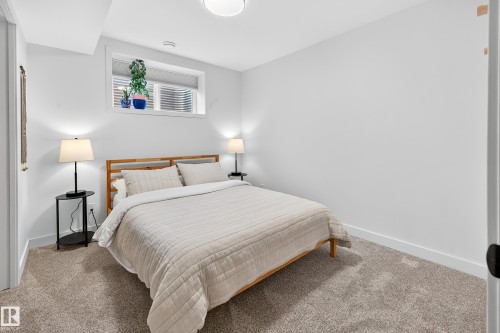 3847 Chrustawka Place, Edmonton, AB - Indoor Photo Showing Bedroom