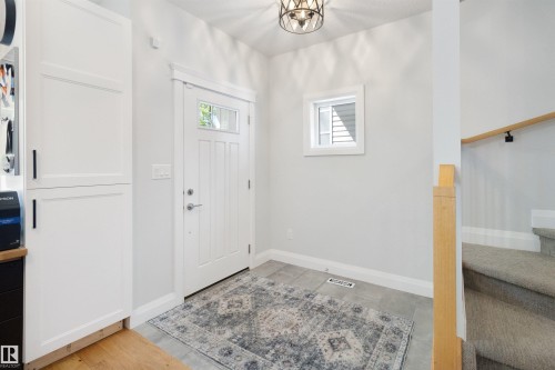 8534 81 Avenue, Edmonton, AB - Indoor Photo Showing Other Room