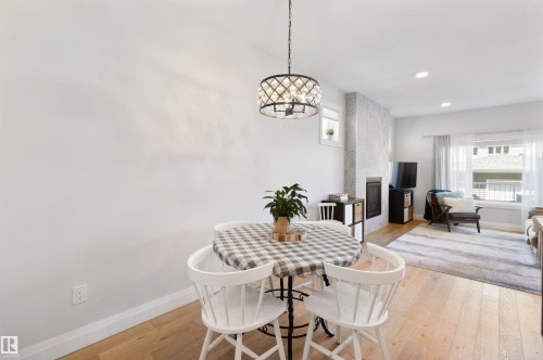 8534 81 Avenue, Edmonton, AB - Indoor Photo Showing Dining Room