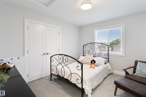 8534 81 Avenue, Edmonton, AB - Indoor Photo Showing Bedroom