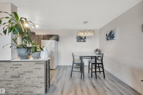 802 10145 109 Street, Edmonton, AB - Indoor Photo Showing Dining Room