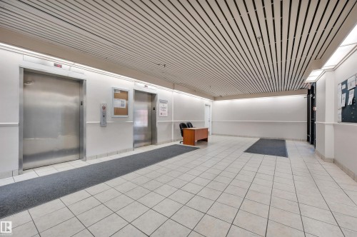 802 10145 109 Street, Edmonton, AB - Indoor Photo Showing Other Room