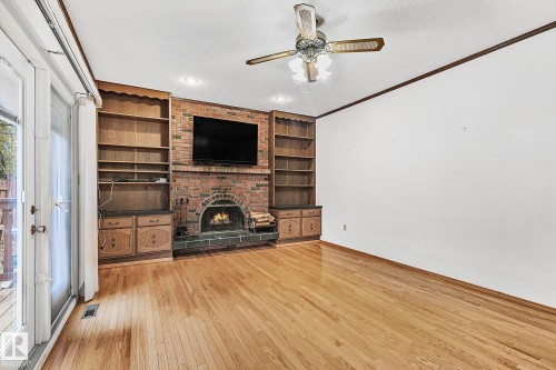 186 Willow Way, Edmonton, AB - Indoor With Fireplace