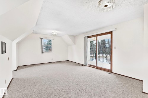 186 Willow Way, Edmonton, AB - Indoor Photo Showing Other Room
