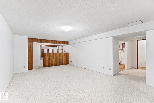 186 Willow Way, Edmonton, AB - Indoor Photo Showing Other Room