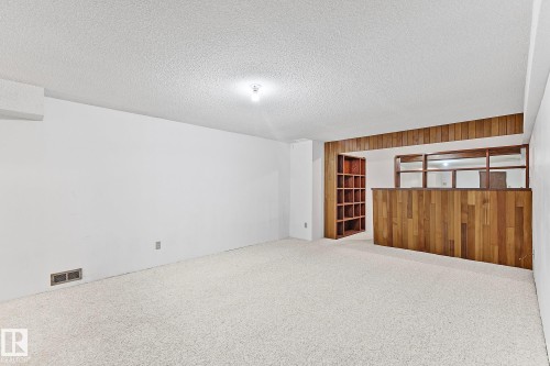 186 Willow Way, Edmonton, AB - Indoor Photo Showing Other Room