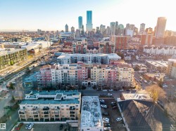 Bird's eye view of skyline - 