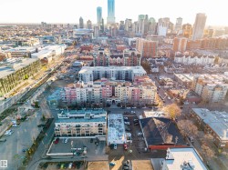 Bird's eye view of skyline - 