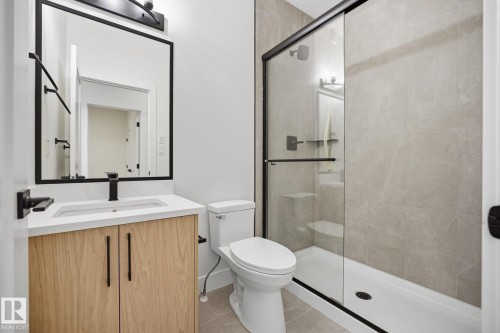 3317 Chickadee Drive, Edmonton, AB - Indoor Photo Showing Bathroom