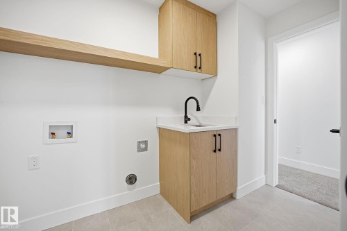 3317 Chickadee Drive, Edmonton, AB - Indoor Photo Showing Other Room