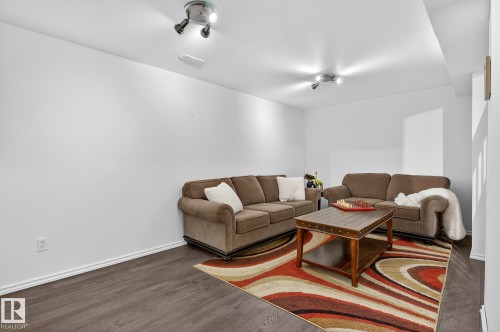 222 Woodbridge Way, Sherwood Park, AB - Indoor Photo Showing Living Room