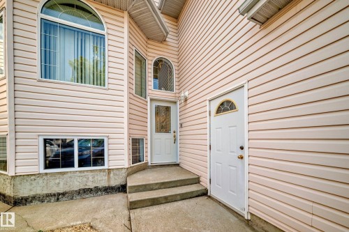 3135 34B Avenue Nw, Edmonton, AB - Outdoor