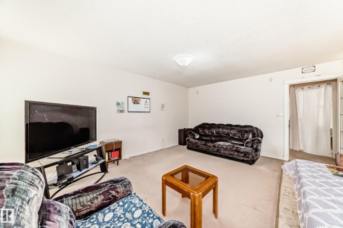 3135 34B Avenue Nw, Edmonton, AB - Indoor