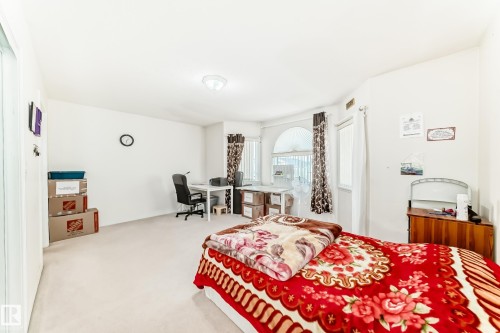 3135 34B Avenue Nw, Edmonton, AB - Indoor Photo Showing Bedroom