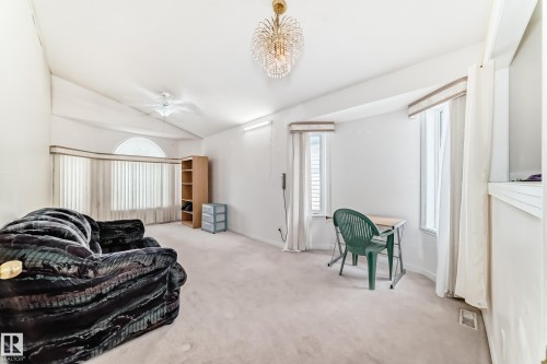 3135 34B Avenue Nw, Edmonton, AB - Indoor