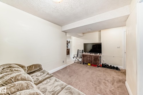 3135 34B Avenue Nw, Edmonton, AB - Indoor