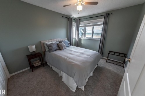 5123 51 Avenue, Rural Lac Ste. Anne County, AB - Indoor Photo Showing Bedroom