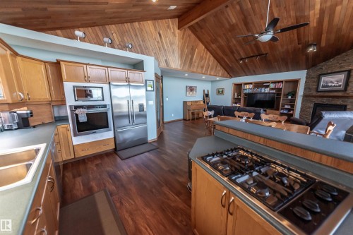 5123 51 Avenue, Rural Lac Ste. Anne County, AB - Indoor Photo Showing Kitchen