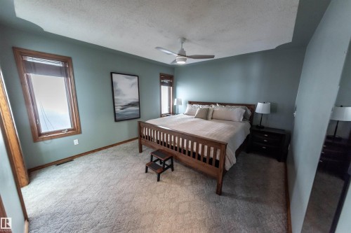 5123 51 Avenue, Rural Lac Ste. Anne County, AB - Indoor Photo Showing Bedroom