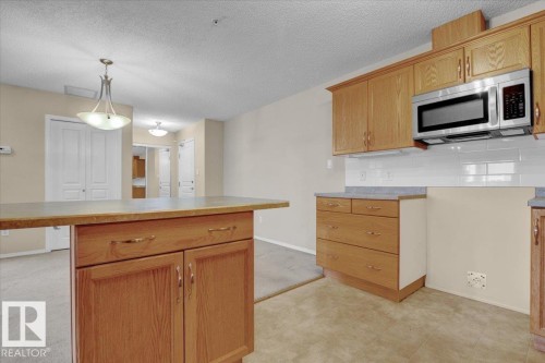 140 16035 132 Street, Edmonton, AB - Indoor Photo Showing Kitchen