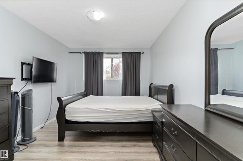 3214 71 Street, Edmonton, AB - Indoor Photo Showing Bedroom