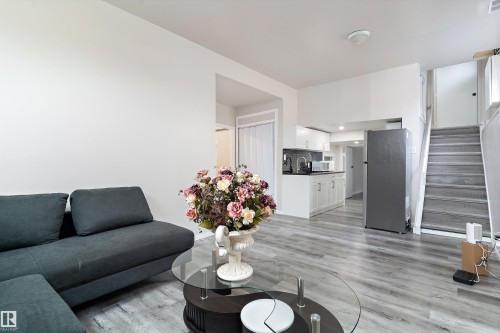 3214 71 Street, Edmonton, AB - Indoor Photo Showing Living Room