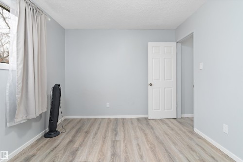 3214 71 Street, Edmonton, AB - Indoor Photo Showing Other Room