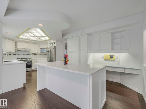 316 Burton Road, Edmonton, AB - Indoor Photo Showing Kitchen